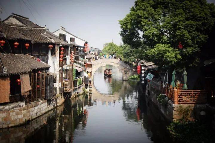 逃出上锁的现代房间8